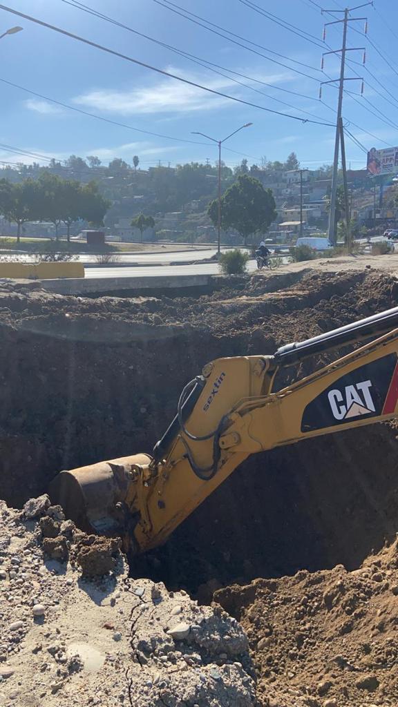 Gobierno Municipal atiende socavón en el Rosas Magallón