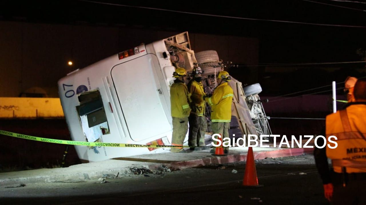 Víctimas de ‘camionazo’ eran empleados de bares en Rosarito