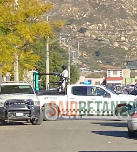 Balean a agentes de la FESC, uno es herido