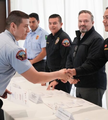 Capacitan y certifican a 68 nuevos profesionales en Bomberos, Salvavidas y Urgencias en Tijuana