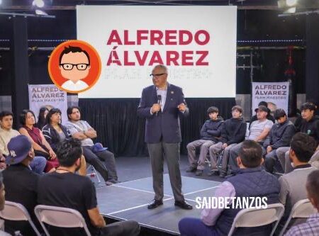 Presenta Alfredo Álvarez plan maestro ante jóvenes; pone sobre la mesa problemas históricos de BC