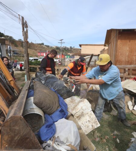 Retiran 26 toneladas de basura en Centro y Playas de Tijuana