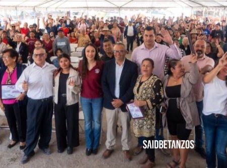 Reconoce senadora Julieta Ramírez a líderes comunitarios en Tijuana