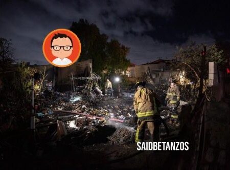Incendio consume dos bodegas en Ciudad Jardín