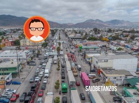 Colapsa Otay por filas de tráileres rumbo a Estados Unidos