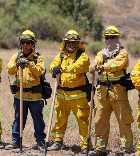 Refuerzan combate a incendios forestales con nuevas brigadas y helicóptero