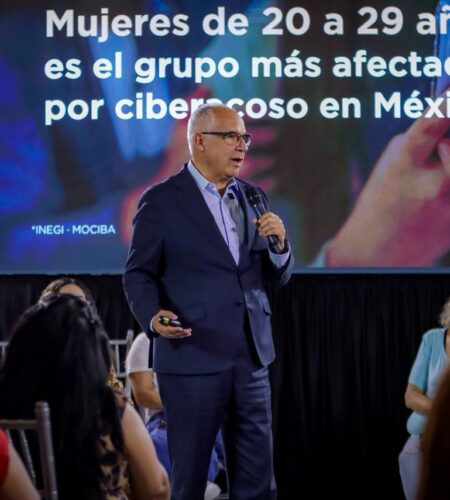 Alfredo Álvarez escucha a mujeres en Mexicali para fortalecer su Plan Maestro