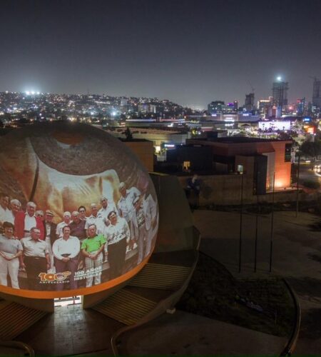 Jersey conmemora un siglo de historia en Baja California con proyección en el Cecut