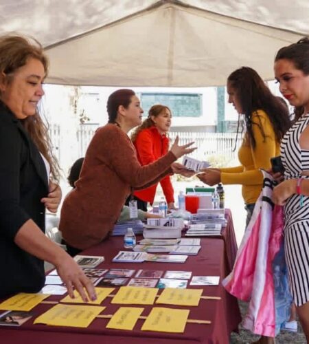 Refuerzan atención a la comunidad LGBTTTQI+ en el Día contra la Homofobia y Transfobia