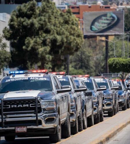 Fuerte operativo en la FGR por decomiso de más de 400 kilos de cristal