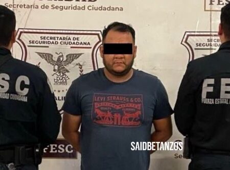 Escuadrón Violeta rescata a niña de 3 años y arresta a hombre acusado de violencia familiar