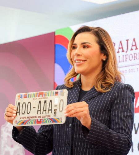 Gobernadora Marina del Pilar anuncia canchas y placas conmemorativas del Mundial 2026 en BC