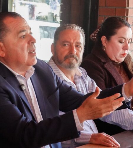 Abogados de Tijuana exigen detenciones y acusan encubrimiento en conferencia sobre el caso Rocha Moya