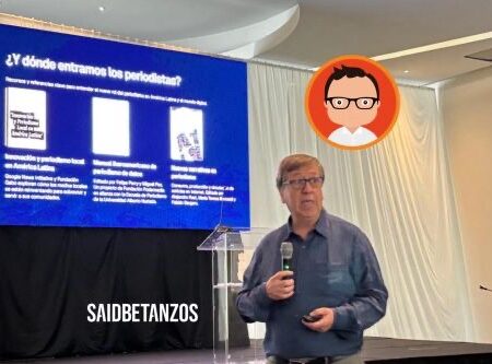 IA pone en riesgo al periodismo tradicional, advierte Roberto Rock en Tijuana