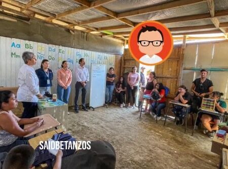 Con apoyo de ciclistas, rehabilitarán escuela de CONAFE con aulas de madera y techos de lona