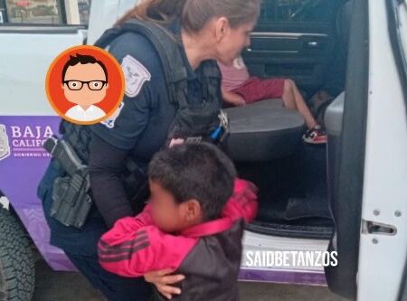 Dos niños caminaban solos para pedir comida