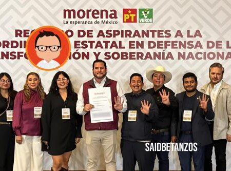 Burgueño se registra entre porras y llama a cerrar filas en Morena