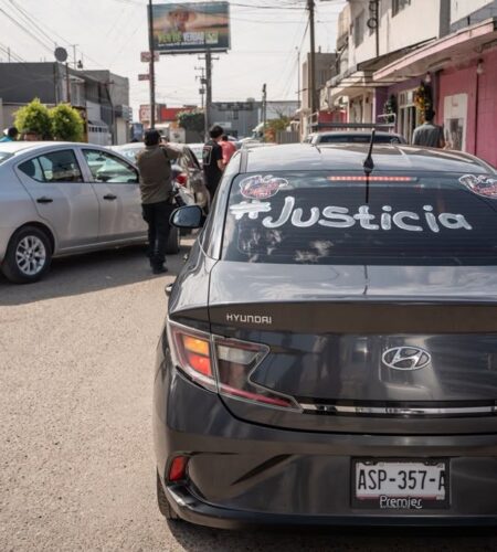 Conductores de plataformas digitales exigen justicia por asesinato en Tijuana