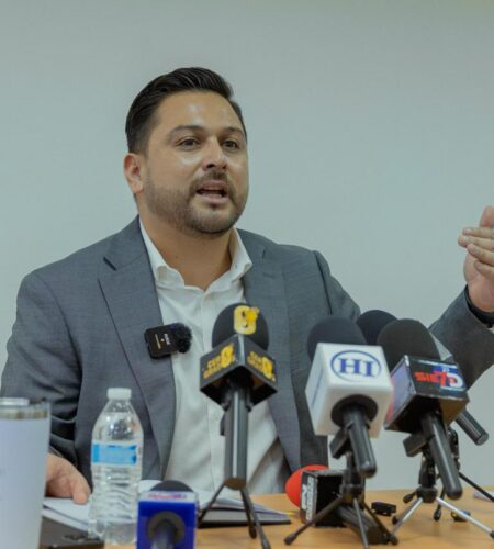 Regidor Miguel Loza anuncia acciones para exigir limpieza del Río Tijuana