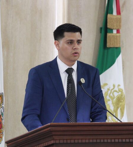 Jóvenes no quieren discursos: Daniel Razo pide soluciones ambientales para BC