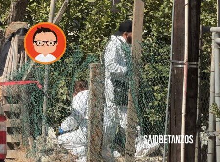 Lo balean en el patio de su casa