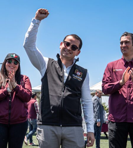 Alcalde Abdiel Gutiérrez reconoce labor de Sembradores de Paz en Tijuana