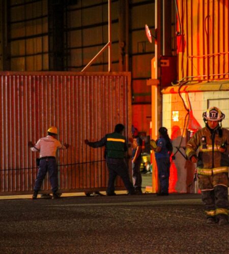 Incendio en empresa galvánica de Valle Redondo provoca evacuación de trabajadores