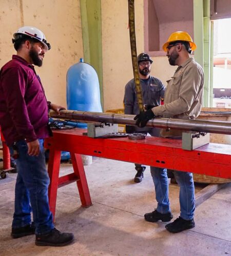 Reemplazan componentes del booster El Carrizo para restablecer el servicio de agua