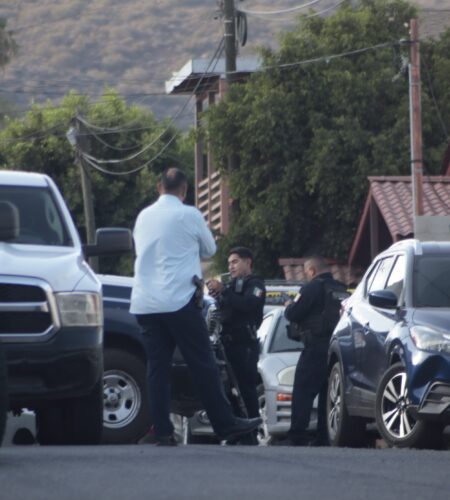 Ataque armado deja a regidora María de Jesús herida y su esposo sin vida