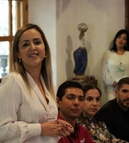 Alcalde de Tecate condena ataque contra regidora y la muerte de su esposo