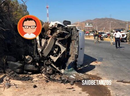 Volcadura de transporte público en Bulevar 2000 deja 19 lesionados