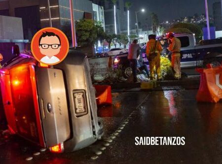 Adulto mayor se fractura una pierna tras volcar en la Vía Rápida