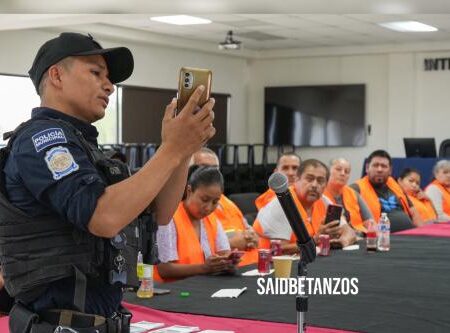 Capacitan a comerciantes para prevenir fraudes cibernéticos
