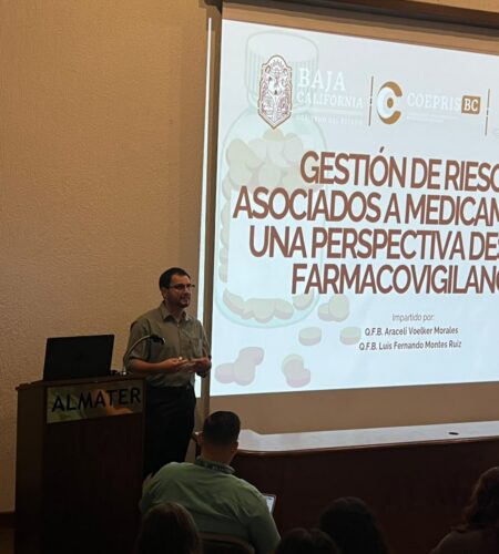 Capacitan a personal hospitalario en gestión de riesgos y tecnovigilancia