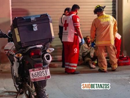 Ebrio motociclista derrapa en la 5 y 10; termina hospitalizado
