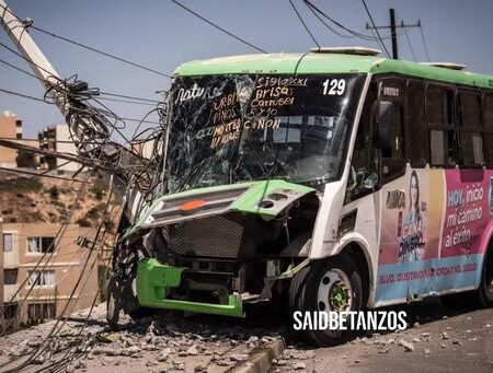 Camionero jugaba “carreritas”, choca con poste y deja sin luz a vecinos de Natura