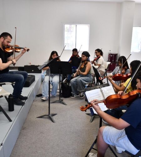 Impulsa Ayuntamiento de Tijuana curso intensivo para orquestas en la Zona Este