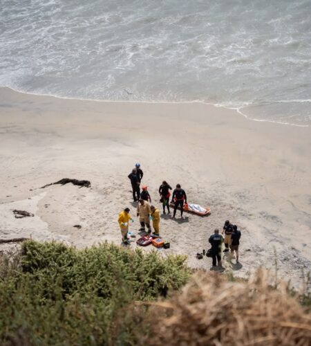 Pescador fallece tras caer al mar en Punta Bandera