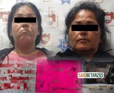 Detienen a dos mujeres con mantas amenazantes y una cabeza de cerdo