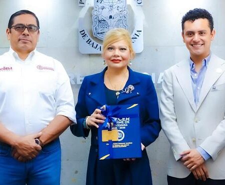 Fiscal General de BC entrega informe al Congreso; destaca infraestructura