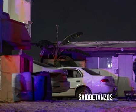 Acribillan a dos hombres dentro de automóvil en Lázaro Cárdenas