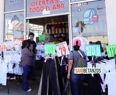 Familias gastan más de 5 mil pesos en uniformes para el regreso a clases