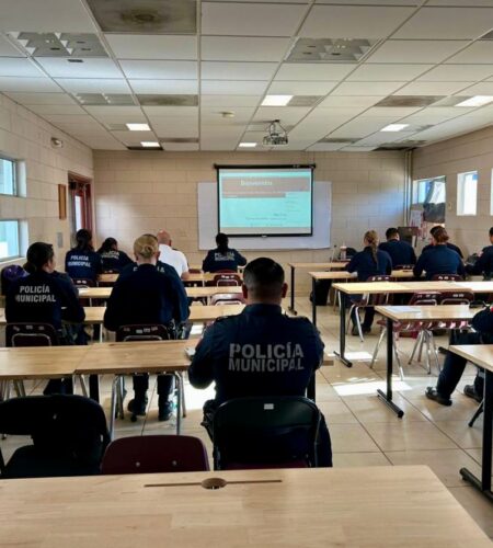 Policías municipales se capacitan en atención a casos de violencia de género