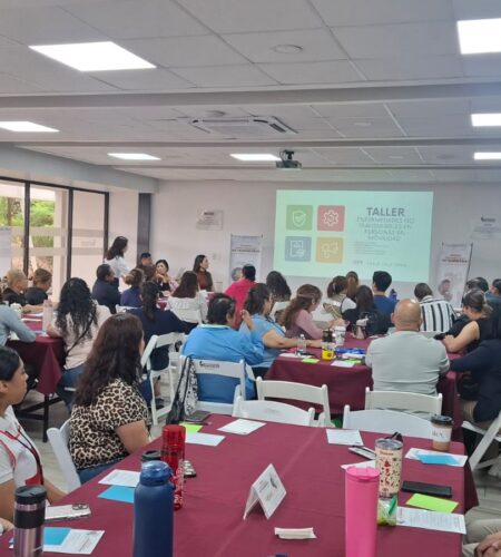 Capacitan al personal de salud para mejorar atención a migrantes
