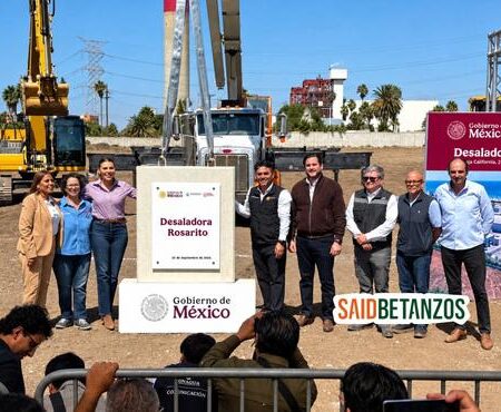 Colocan primera piedra de desalinizadora en Playas de Rosarito; prevén concluirla en tres años