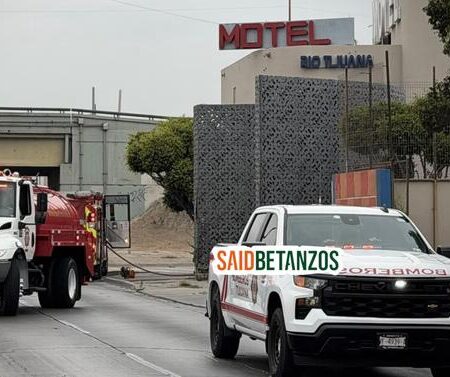 Incendia habitación de motel y lo atrapan en la canalización