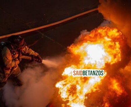 Amarran a pareja e incendian su casa; ella muere y él logra escapar