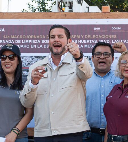 Realizan jornada de limpieza en camellones y glorietas de La Mesa