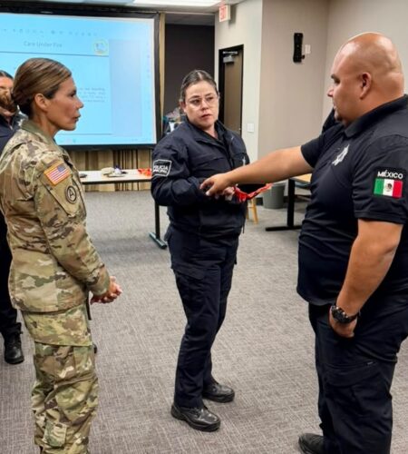 Capacitan en primeros auxilios tácticos a 11 policías turísticos de Ensenada