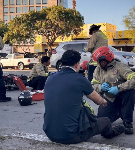 Motociclistas lesionados en choque sobre la línea Sentri de Tijuana